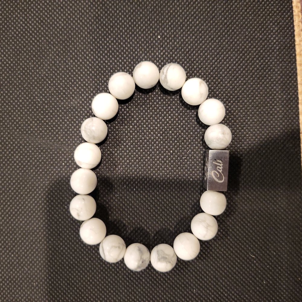 CaliBeadMan Cali Grey & White Bead Howlite Stretch Bracelet - Picture 1 of 7
